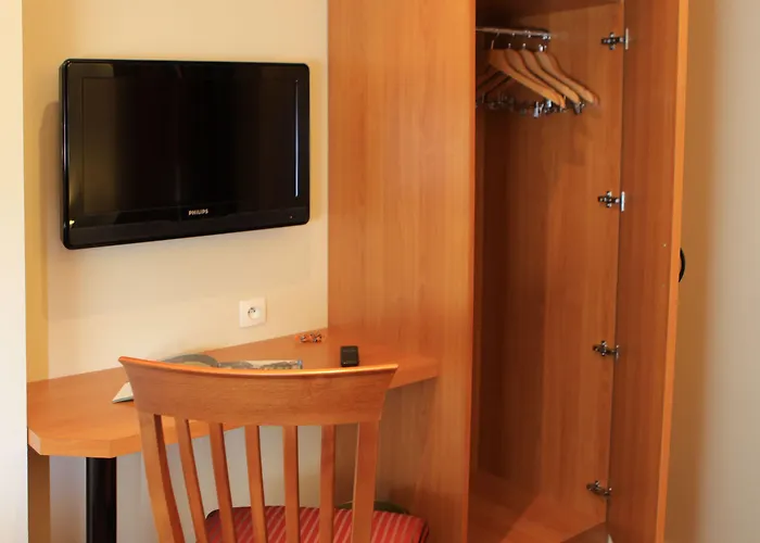 La Consigne Gare Sncf Centre 2*